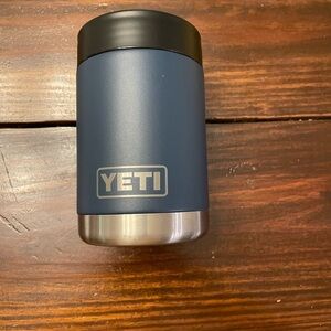 YETI Navy and Silver Insulated Can Holder